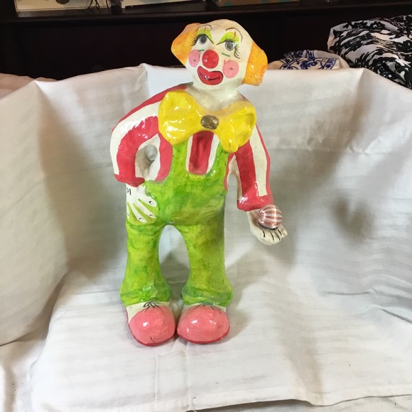 Hand crafted and painted clown, great decor item - Picture 1 of 4